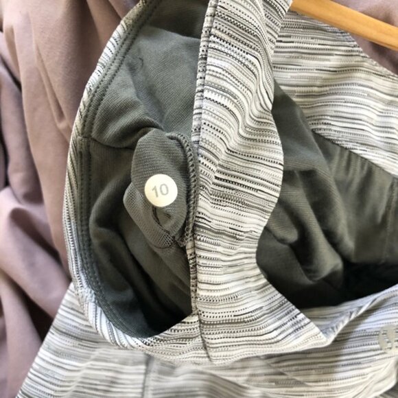 Lululemon scoop neck tank - Picture 5 of 5
